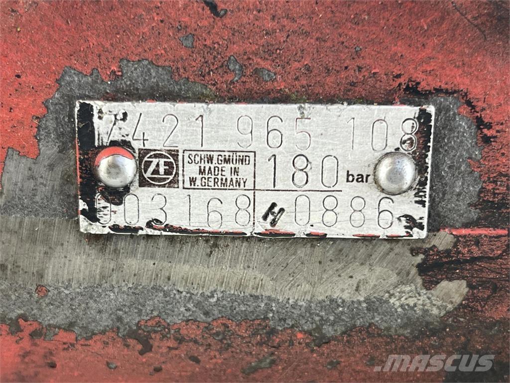  Steering box 180bar Kranų dalys ir įranga