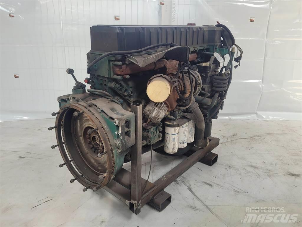 Volvo D12 Varikliai