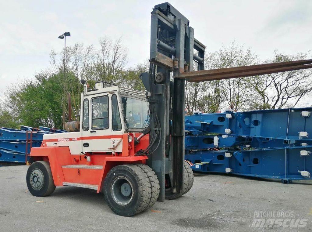 Svetruck 13,6-120-32 Dyzeliniai krautuvai