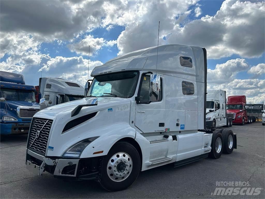 Volvo VNL Naudoti vilkikai