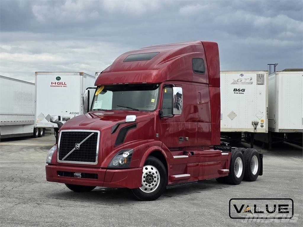 Volvo VNL670 Naudoti vilkikai