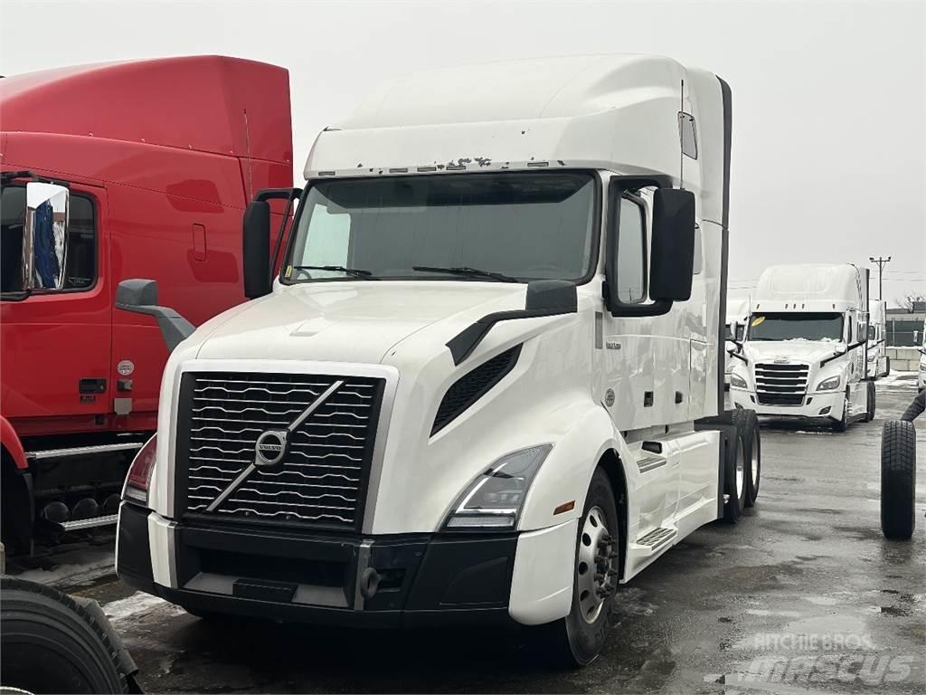 Volvo VNL760 Naudoti vilkikai