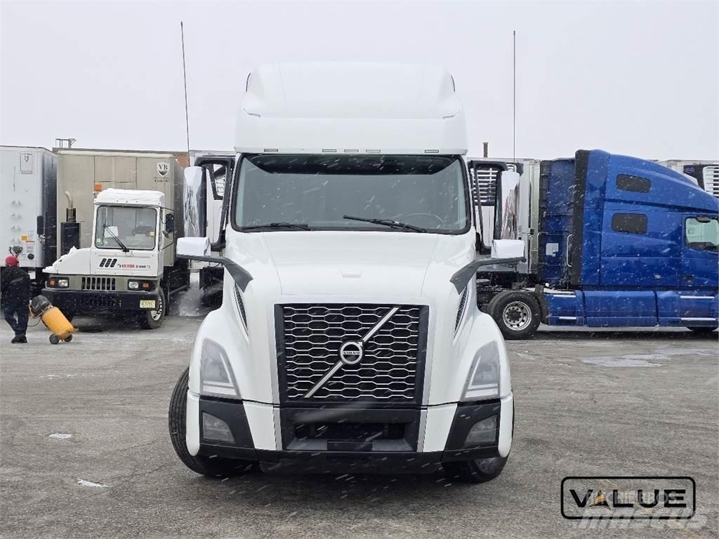 Volvo VNL760 Naudoti vilkikai