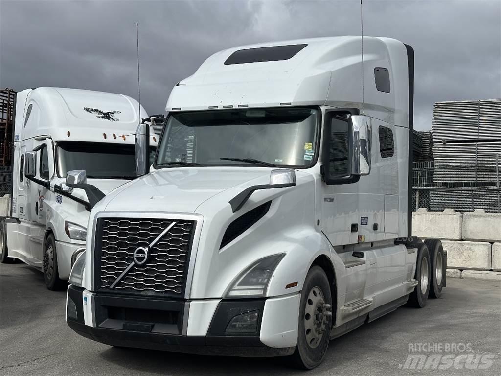 Volvo VNL760 Naudoti vilkikai