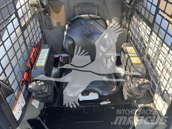 Bobcat T740 Krautuvai su šoniniu pasukimu