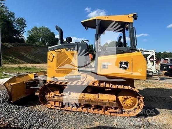 John Deere 450K Vikšriniai buldozeriai