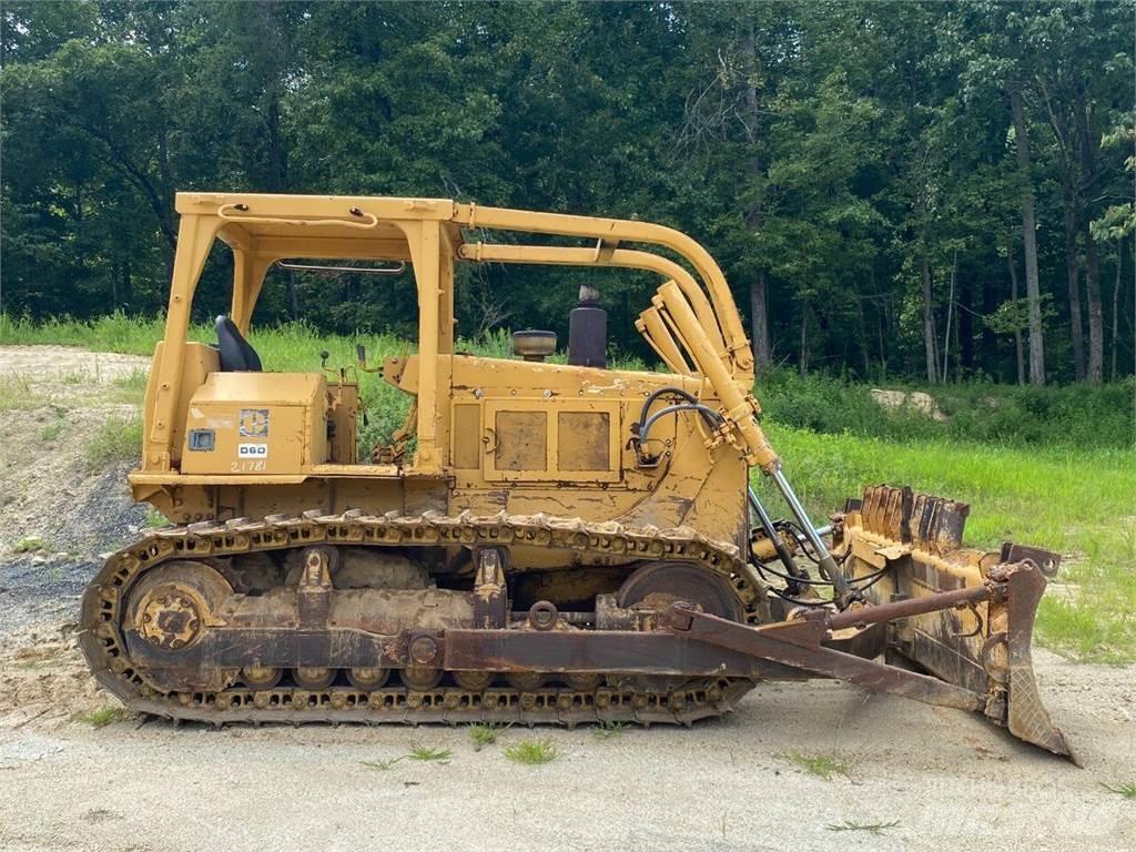 CAT D6D Statyba - Kita