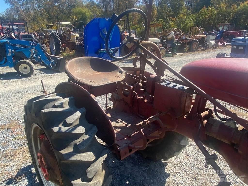 Farmall A Statyba - Kita