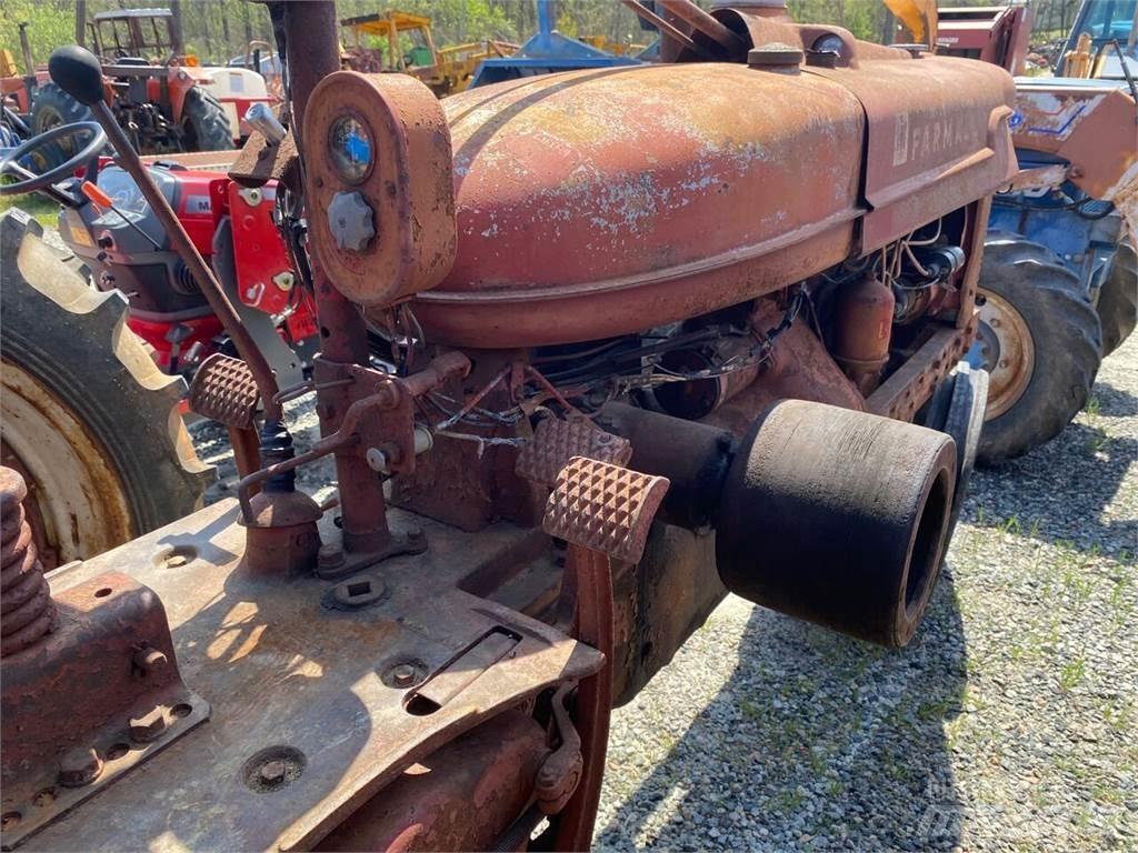 Farmall H Statyba - Kita