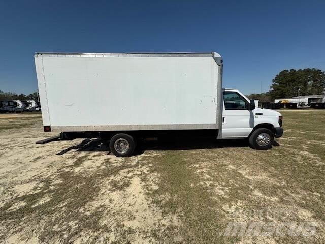 Ford E-Series Statyba - Kita