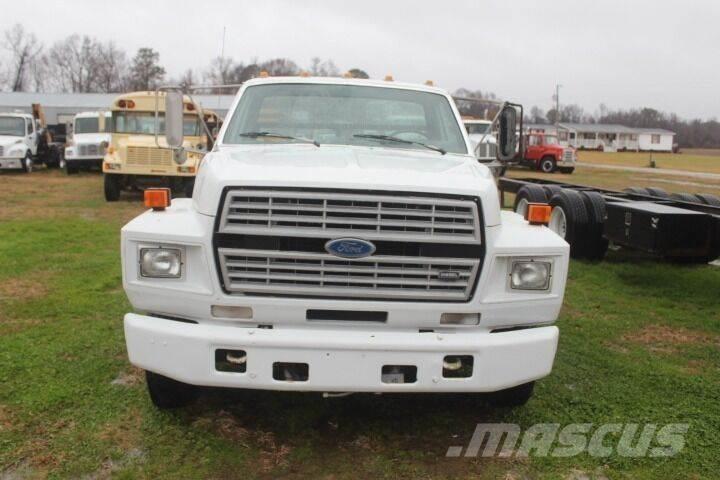 Ford F-600 Statyba - Kita