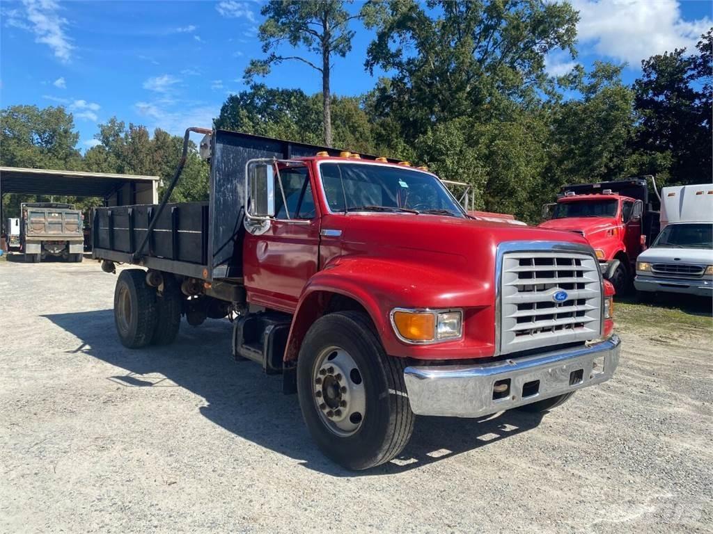 Ford F-700 Statyba - Kita