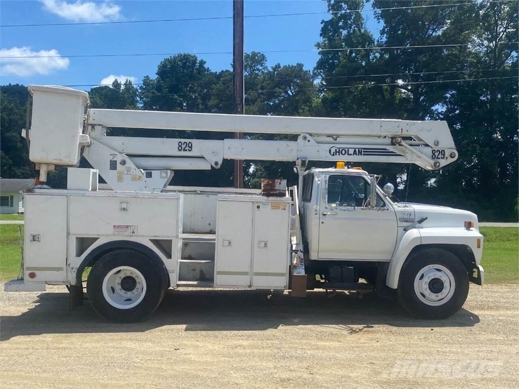 Ford F-800 Statyba - Kita