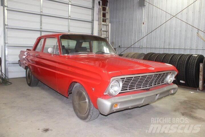 Ford Falcon Statyba - Kita