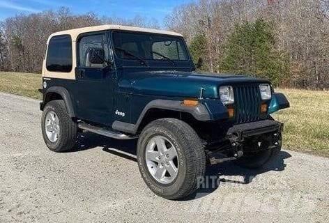 Jeep Wrangler Statyba - Kita