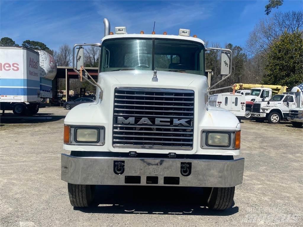 Mack CH613 Statyba - Kita