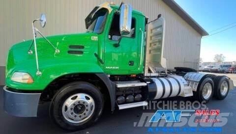 Mack CXU613 Statyba - Kita