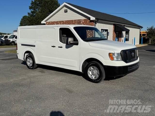 Nissan NV Statyba - Kita