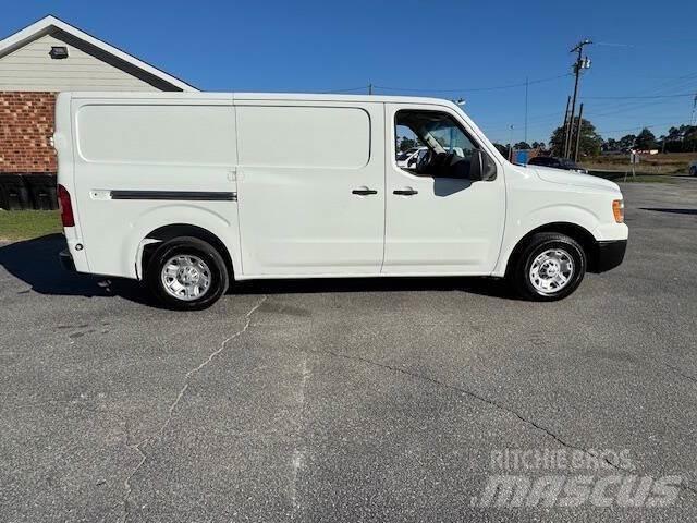 Nissan NV Statyba - Kita