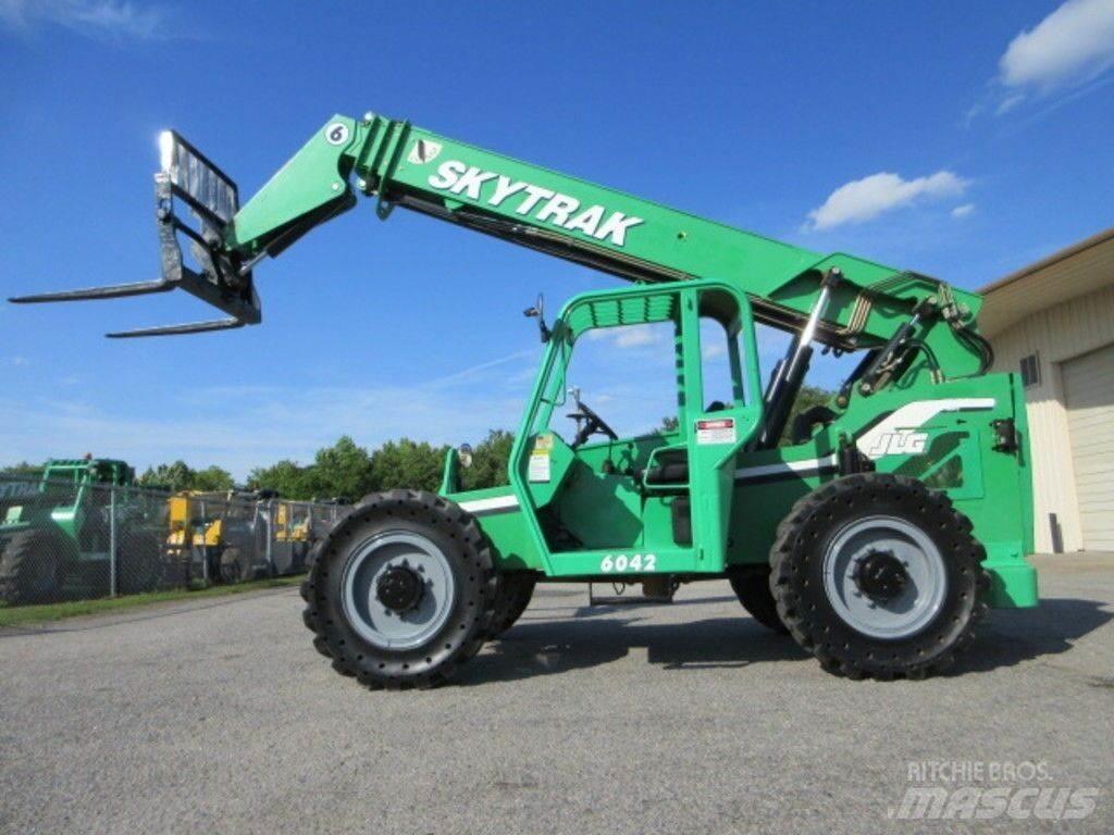 SkyTrak 6042 Statyba - Kita