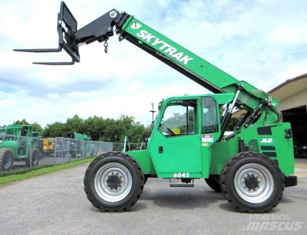 SkyTrak 6042 Statyba - Kita