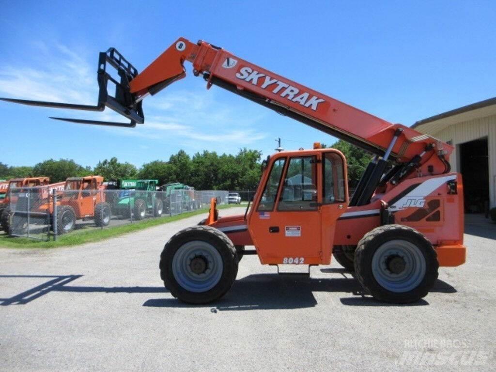 SkyTrak 8042 Statyba - Kita