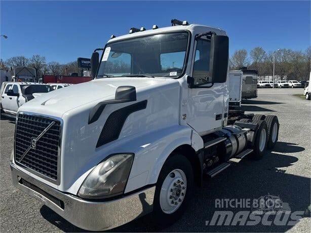 Volvo VNL Statyba - Kita