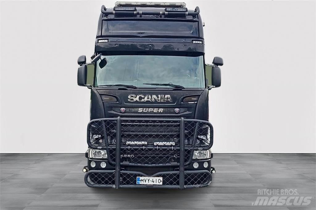 Scania R580 Sunkvežimiai su dengtu kėbulu