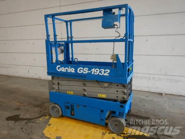 Genie GS1932 Žirkliniai keltuvai