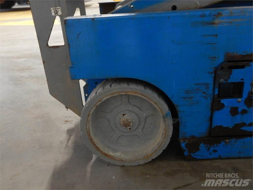 Genie GS2032 Žirkliniai keltuvai