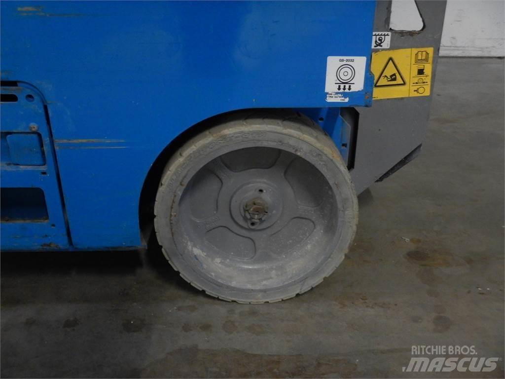 Genie GS2032 Žirkliniai keltuvai