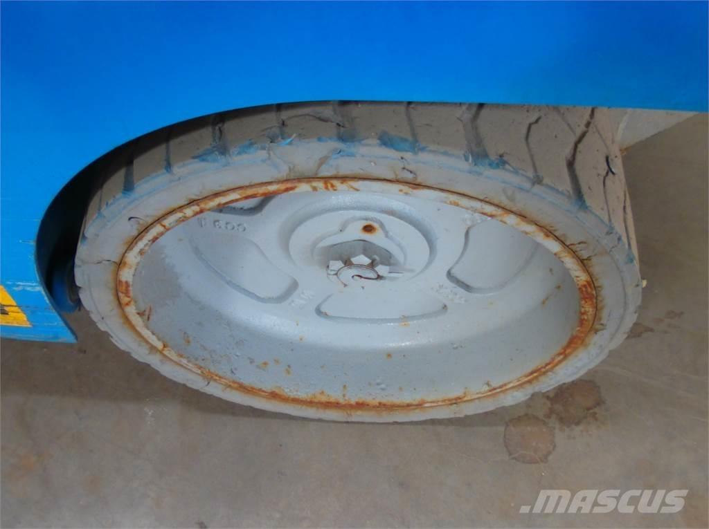 Genie GS2032 Žirkliniai keltuvai