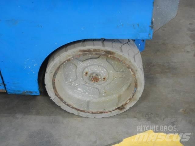 Genie GS2046 Žirkliniai keltuvai