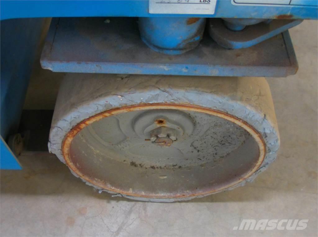 Genie GS2646 Žirkliniai keltuvai