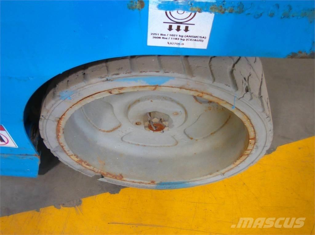 Genie GS3246 Žirkliniai keltuvai