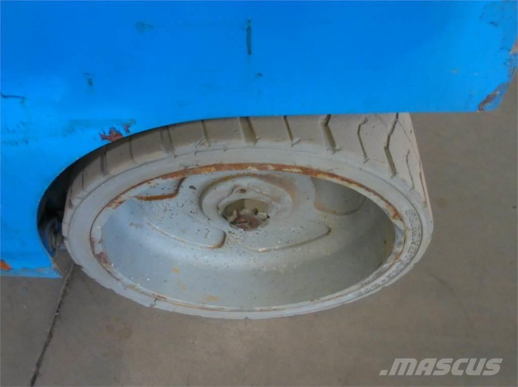 Genie GS3246 Žirkliniai keltuvai