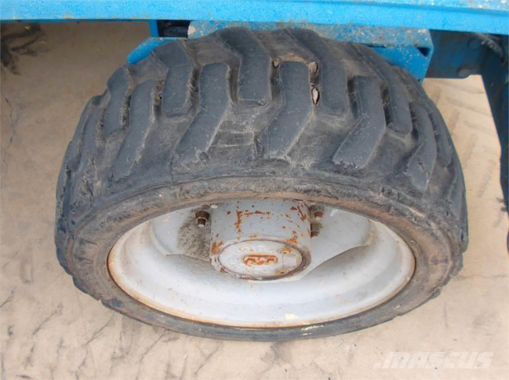 Genie GS4390RT Žirkliniai keltuvai