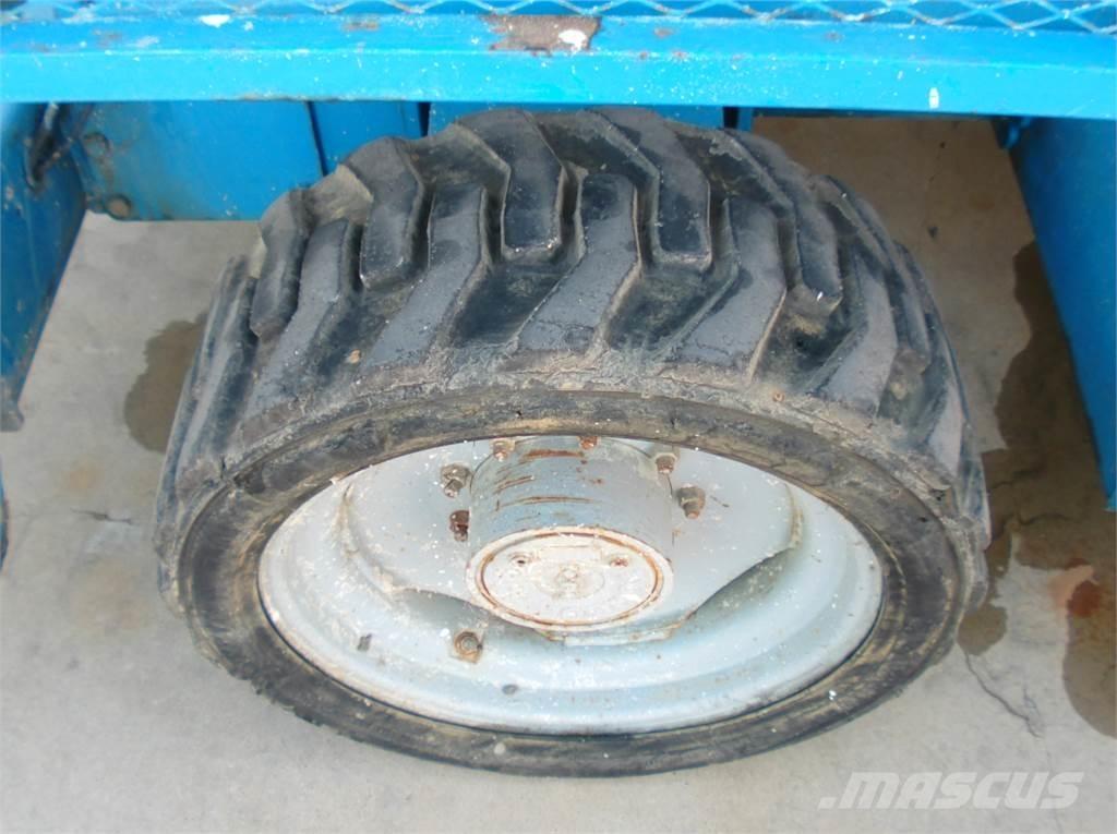 Genie GS4390RT Žirkliniai keltuvai