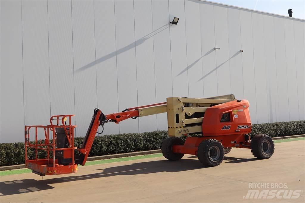 JLG 520AJ Alkūniniai keltuvai