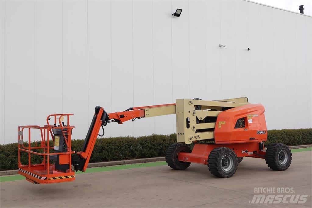JLG 520AJ Alkūniniai keltuvai