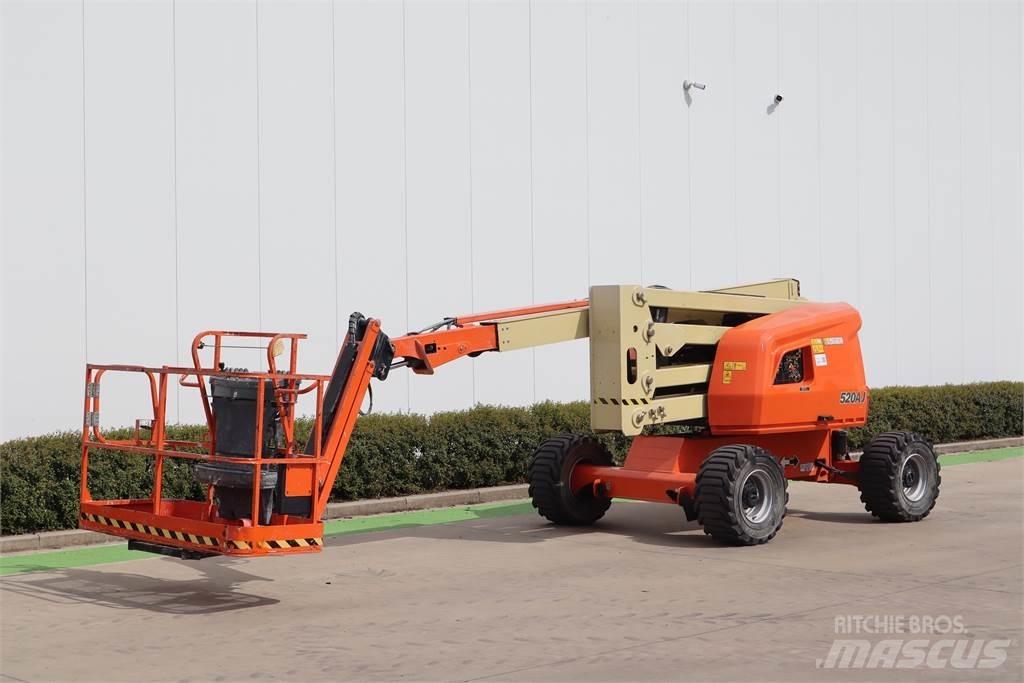 JLG 520AJ Alkūniniai keltuvai