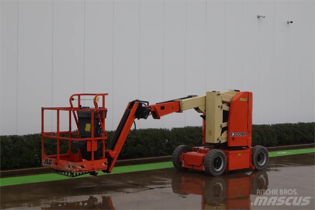 JLG E300AJP Alkūniniai keltuvai