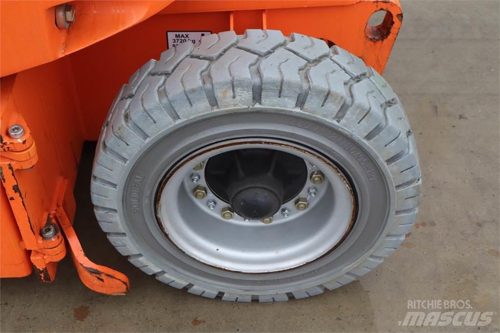 JLG E300AJP Alkūniniai keltuvai