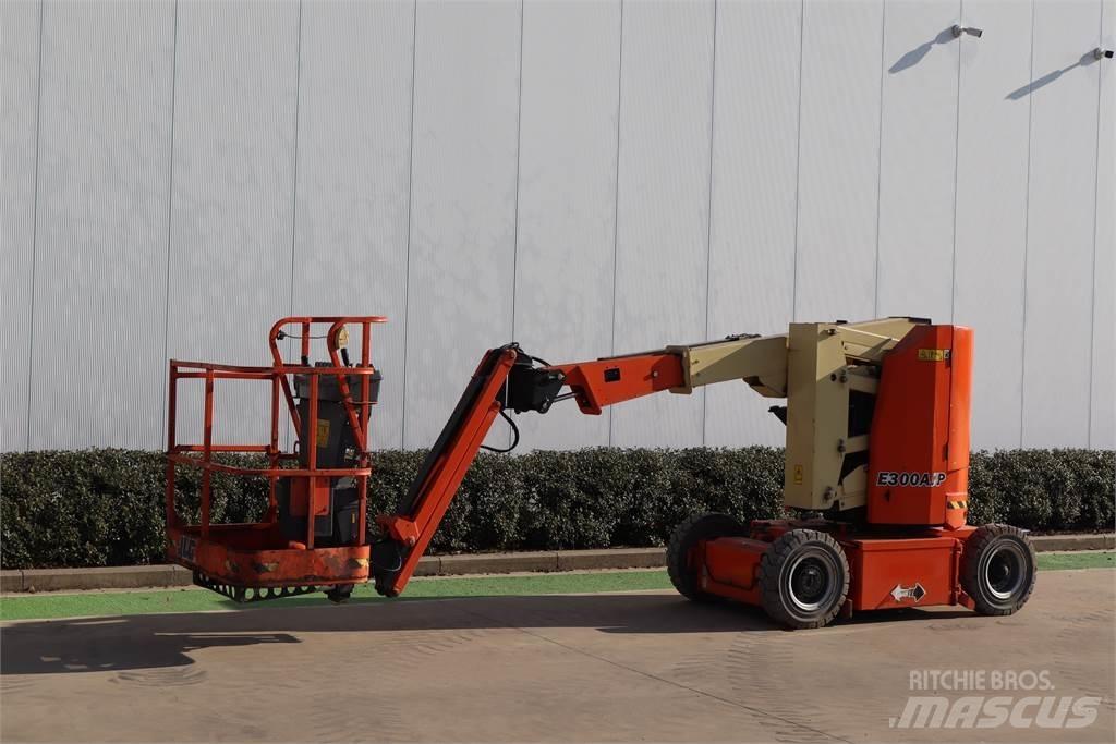 JLG E300AJP Alkūniniai keltuvai