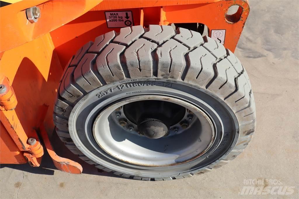 JLG E300AJP Alkūniniai keltuvai