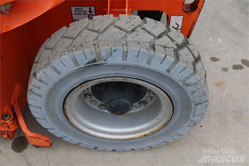 JLG E300AJP Alkūniniai keltuvai