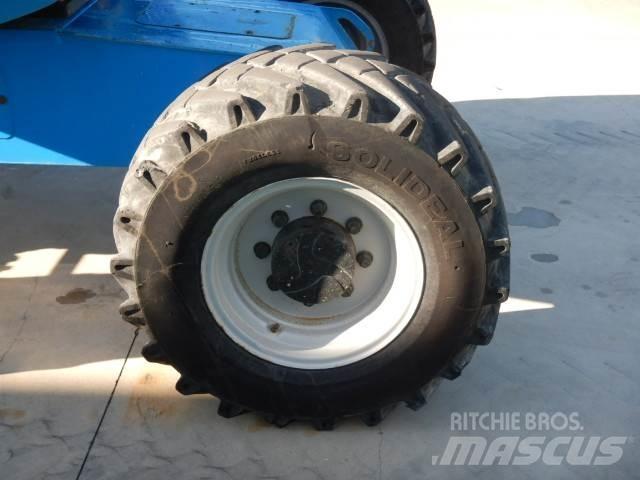Manitou 200ATJ Alkūniniai keltuvai