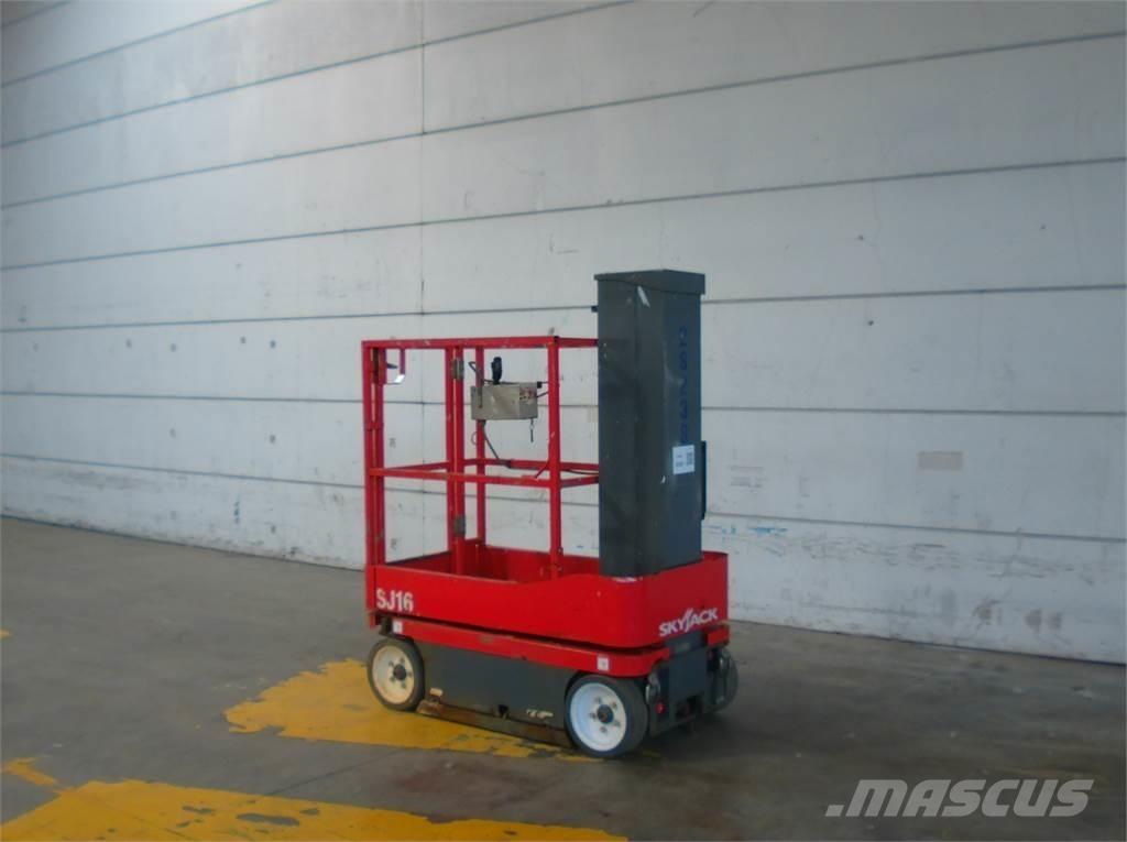 SkyJack SJ16 Vertikalūs stiebiniai keltuvai