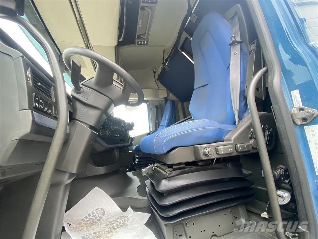 Volvo FH 6x4 Naudoti vilkikai