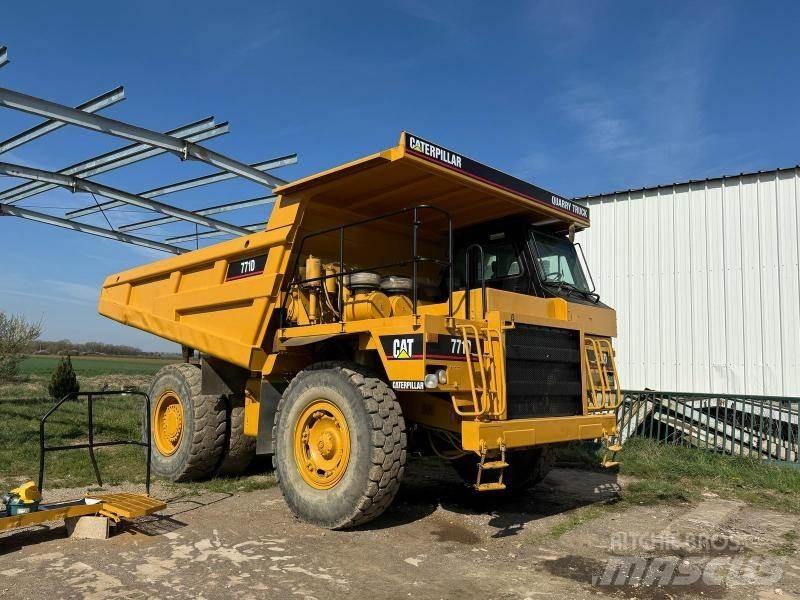 CAT 771D Atliekų išvežimo technika